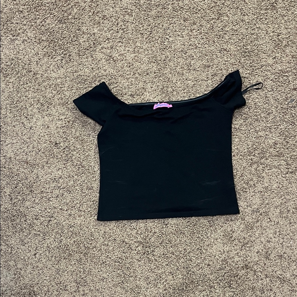 Edikted Black Off-Shoulder Crop Top